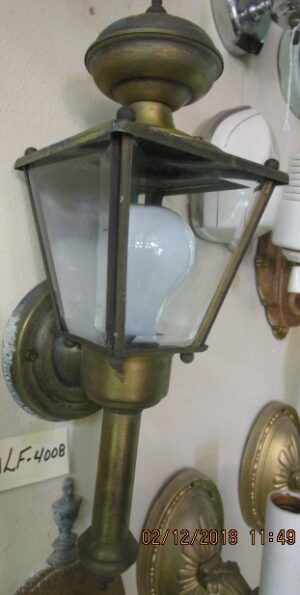 Lamppost-style Brass Wall Fixture