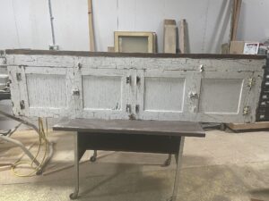 Chippy White Cabinet Upper